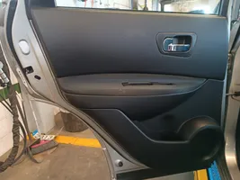 Nissan Qashqai Boczki / Poszycie drzwi tylnych 