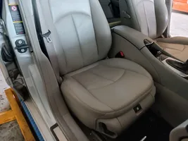 Mercedes-Benz E W211 Fotel przedni pasażera 