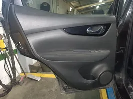 Nissan Qashqai Takaoven verhoilu 