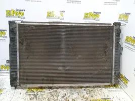 Volkswagen PASSAT Radiateur de refroidissement 8D0121251P