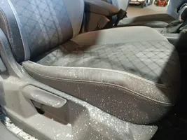 Volkswagen Tiguan Front passenger seat 