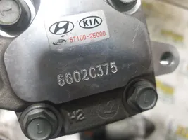 KIA Sportage Pompe de direction assistée 571002E000