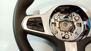 BMW 2 G42 Steering wheel 021077