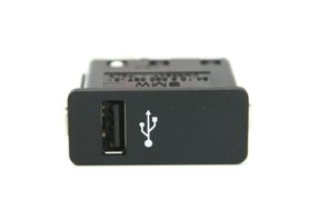 BMW X1 F48 F49 USB-pistokeliitin 012442016138