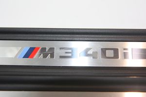 BMW 3 G20 G21 Priekinio kėbulo slenksčio apdaila 018595