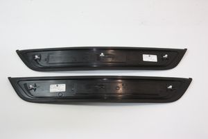 BMW 5 G30 G31 Etuoven kynnyksen suojalista 018393