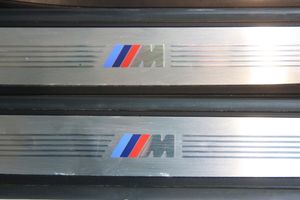 BMW 7 F01 F02 F03 F04 Garniture de marche-pieds avant 018977