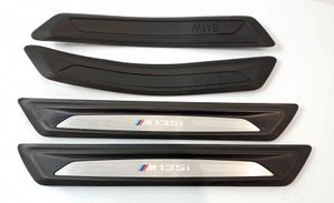 BMW 1 F20 F21 Garniture de marche-pieds avant 022098