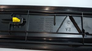 BMW 1 F20 F21 Etuoven kynnyksen suojalista 022124