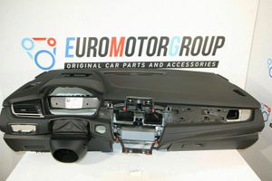 BMW 2 F46 Dashboard K00703