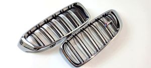 BMW M4 F82 F83 Grille calandre supérieure de pare-chocs avant 024555