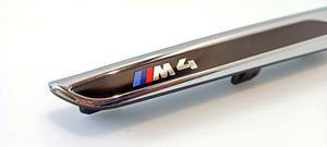 BMW M4 F82 F83 Moulure, baguette/bande protectrice d'aile 024556