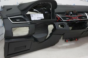 BMW 2 F45 Deska rozdzielcza 010214