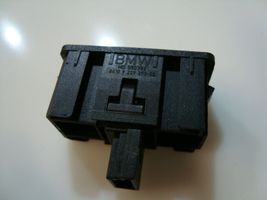 BMW 1 F20 F21 AUX-pistokeliitin C00602