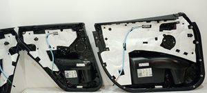 BMW X4 G02 Takaoven verhoilu 019582