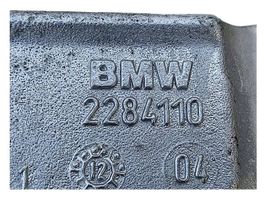 BMW M5 Mocowanie stabilizatora osi przedniej 2284110
