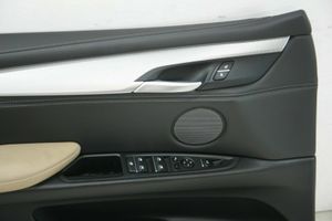 BMW X5M F85 Takaoven verhoilu 016391