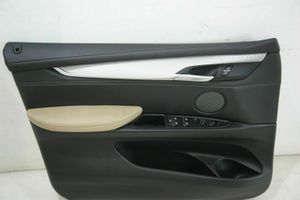 BMW X5M F85 Takaoven verhoilu 016391