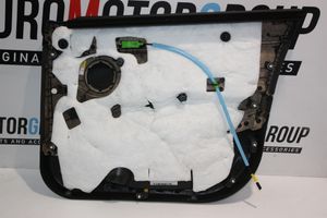 BMW X1 F48 F49 Takaoven verhoilu 007358