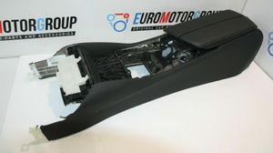 BMW 5 G30 G31 Keskikonsoli 006544