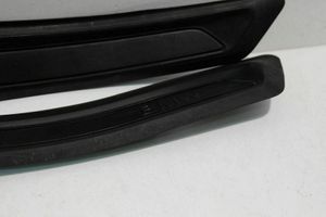 BMW 1 F20 F21 Etuoven kynnyksen suojalista 004568