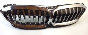 BMW 3 G20 G21 Grille calandre supérieure de pare-chocs avant 023550