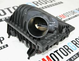 BMW 2 F45 Część rury dolotu powietrza K002845