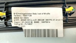 BMW 3 G20 G21 Priekinio kėbulo slenksčio apdaila 022546