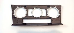 BMW 3 E90 E91 Lango oro grotelės 023416