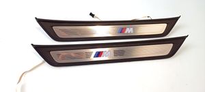 BMW 6 G32 Gran Turismo Garniture de marche-pieds avant 026878