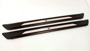 BMW M4 F82 F83 Garniture de marche-pieds avant 022093