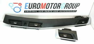 BMW X1 F48 F49 Kojelaudan tuuletussuuttimen suojalista 016274