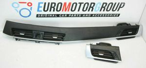 BMW X1 F48 F49 Kojelaudan tuuletussuuttimen suojalista 016274