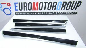 BMW 5 F10 F11 Moulure/baguette de porte avant R01987