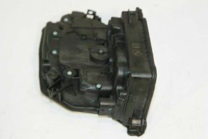 BMW 2 F45 Zamek drzwi tylnych K001811