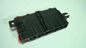 BMW 2 F22 F23 Cableado positivo R003064