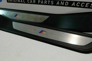 BMW 7 F01 F02 F03 F04 Priekinio kėbulo slenksčio apdaila 004559