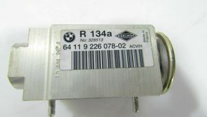 BMW 1 E82 E88 Air conditioning (A/C) expansion valve R02149