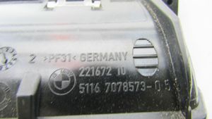 BMW 1 E81 E87 Auton tuhkakuppi 014342