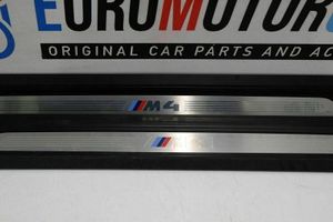 BMW M4 F82 F83 Etuoven kynnyksen suojalista 004366