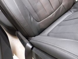 BMW 5 G30 G31 Seat set C01365