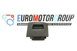 BMW X6 F16 Glove box 009046