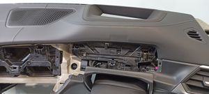 BMW 4 G22 G23 G24 G26 Panelė 027554