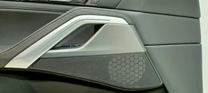 BMW X6 G06 Rivestimento del pannello della portiera anteriore 024228