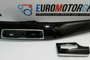 BMW 5 GT F07 Panneau de garniture console centrale 005108