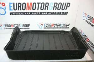 BMW 5 GT F07 Doublure de coffre arrière, tapis de sol 013668