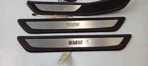 BMW 7 F01 F02 F03 F04 Priekšējā virsbūves sliekšņa dekoratīvā apdare 028100