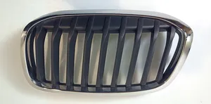 BMW 2 F45 Grille calandre supérieure de pare-chocs avant 022011