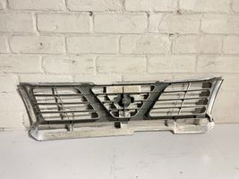 Nissan Patrol Y61 Grille calandre supérieure de pare-chocs avant 62315VB000