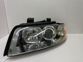 Audi A4 S4 B6 8E 8H Lampa przednia 